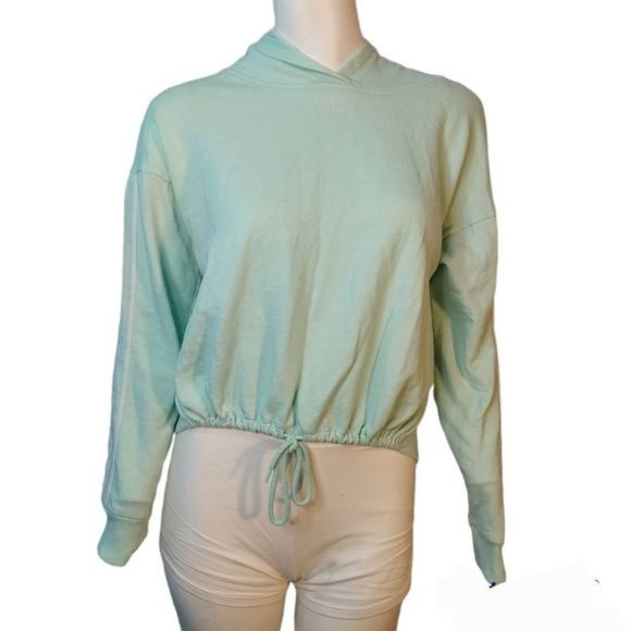 Womans Pullover Short Cut Hoddie with Drawstring - Picture 1 of 11